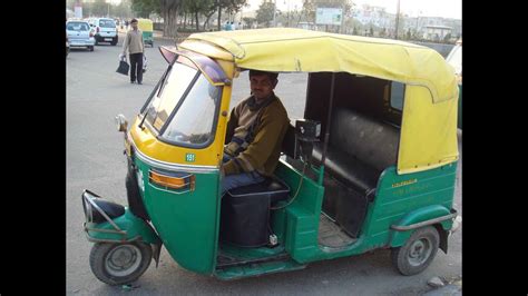  Rickshaw Riders! A Whirlwind Adventure Through Karachi